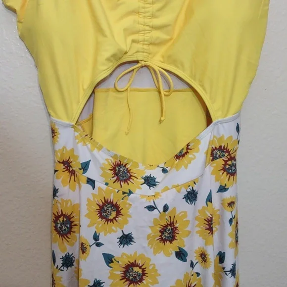 NEW WITH FLAW ONE PIECE YONIQUE SUNFLOWER SWIMSUIT HAS TAGS SIZE 24W - Picture 3 of 14
